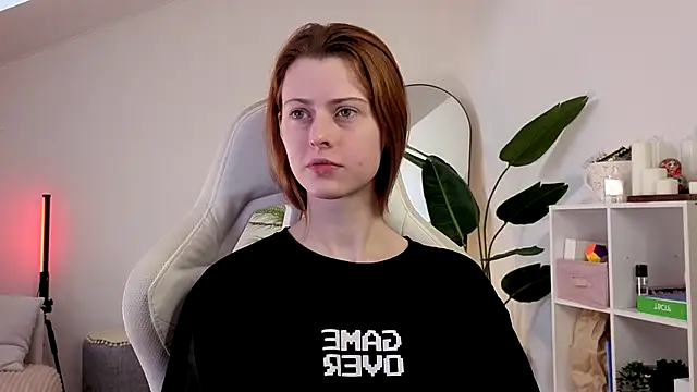 doll lesli online show from 10, 9, 2025