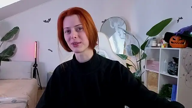 doll lesli online show from 2, 11, 2025