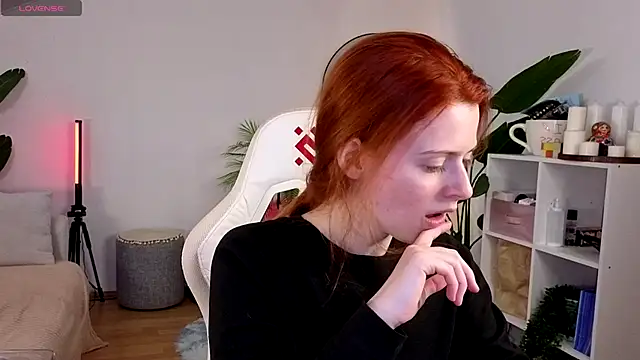 doll lesli online show from 6, 11, 2025