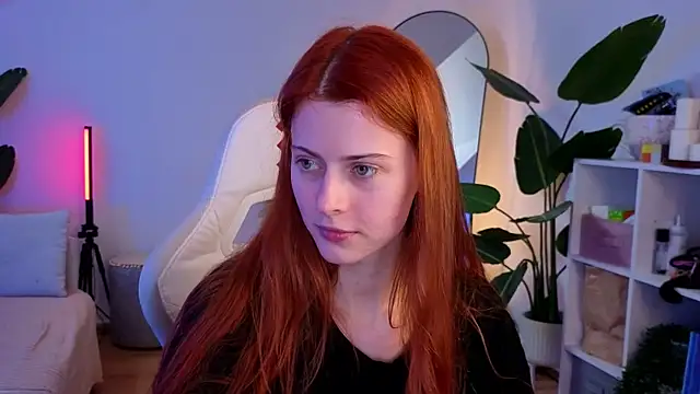 doll lesli online show from 10, 11, 2025