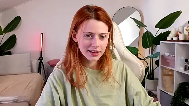 doll lesli online show from 24, 10, 2025