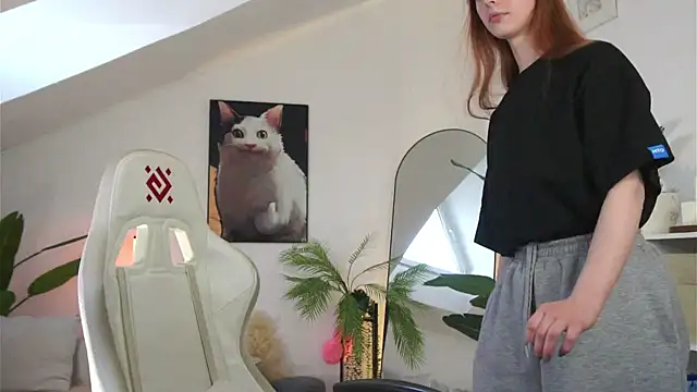 doll lesli online show from 7, 3, 2026