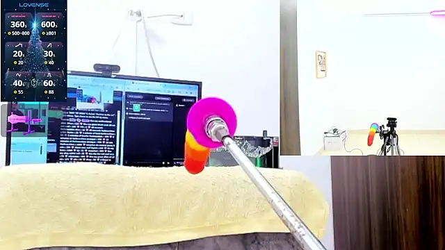 Paulina Davis  online show from 23, 12, 2025