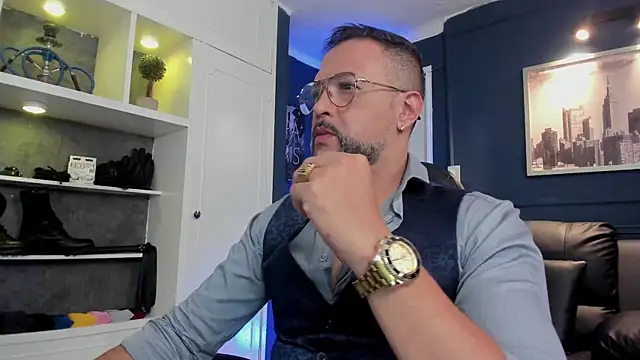Snapshot of MrFrank_tattoo chatting on 7, 7, 2026 MrFrank tattoo online show from 7, 7, 2026