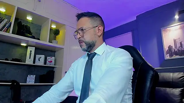 MrFrank tattoo online show from 14, 11, 2025