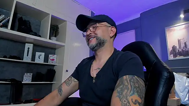 MrFrank tattoo online show from 11, 9, 2025