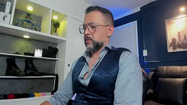 Snapshot of MrFrank_tattoo chatting on 23, 6, 2026 MrFrank tattoo online show from 23, 6, 2026