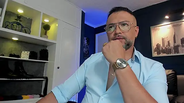 Snapshot of MrFrank_tattoo chatting on 6, 6, 2026 MrFrank tattoo online show from 6, 6, 2026
