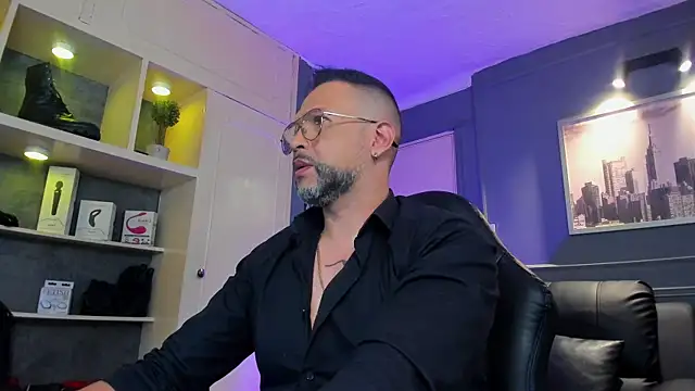 MrFrank tattoo online show from 18, 11, 2025