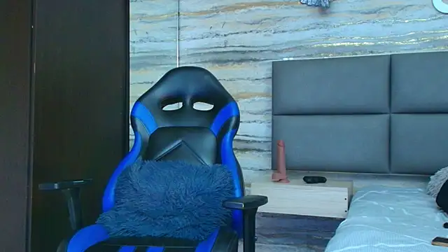 oliver  brown online show from 21, 12, 2025