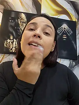 Snapshot of LizzRouse chatting on 17, 7, 2026 LizzRouse online show from 17, 7, 2026