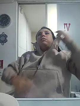 LizzRouse online show from 23, 10, 2025