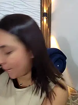 LizzRouse online show from 9, 3, 2026