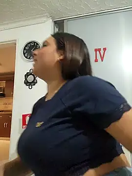 LizzRouse online show from 6, 11, 2025