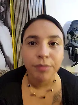 LizzRouse online show from 3, 3, 2026