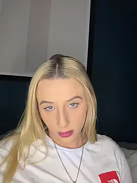 Snapshot of Strongqueen chatting on 14, 2, 2025 Strongqueen online show from 14, 2, 2025