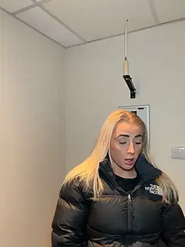 Strongqueen online show from 20, 12, 2025