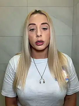 Snapshot of Strongqueen chatting on 4, 6, 2026 Strongqueen online show from 4, 6, 2026