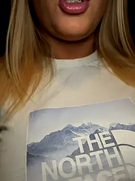 Snapshot of Strongqueen chatting on 26, 10, 2025 Strongqueen online show from 26, 10, 2025