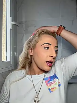 Snapshot of Strongqueen chatting on 5, 5, 2026 Strongqueen online show from 5, 5, 2026