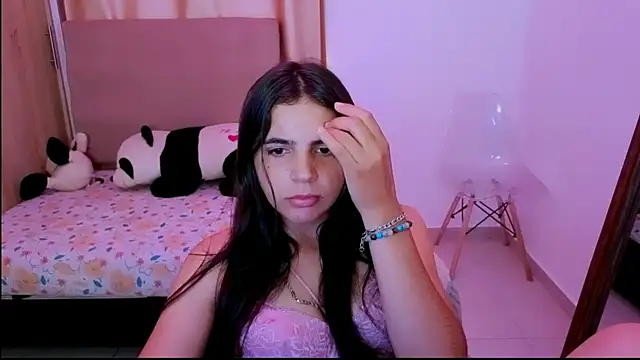 Snapshot of _elenna chatting on 7, 5, 2026 elenna online show from 7, 5, 2026