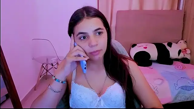  elenna online show from 13, 4, 2026