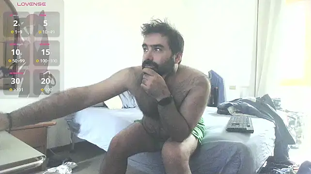 Snapshot of Attila985 chatting on 22, 7, 2026 Attila985 online show from 22, 7, 2026