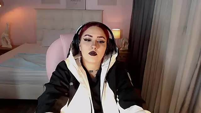 Snapshot of Jessie_williams chatting on 4, 1, 2025 Jessie williams online show from 4, 1, 2025