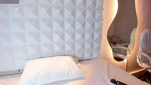 Crismat  online show from 17, 1, 2025