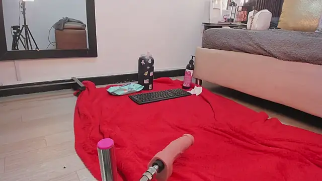 Snapshot of _rebecca1 chatting on 13, 12, 2025 rebecca1 online show from 13, 12, 2025