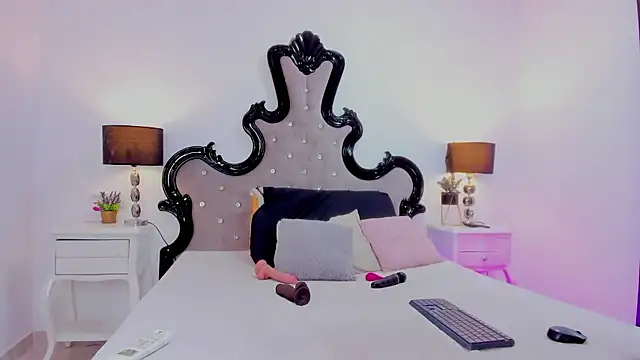 laqquishax online show from 18, 1, 2026