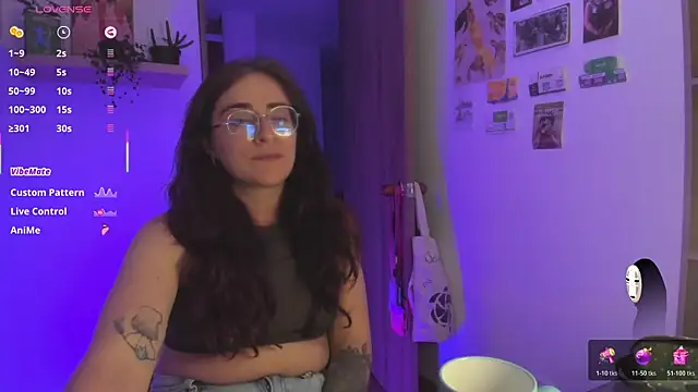 Snapshot of linda_giggle chatting on 18, 6, 2026 linda giggle online show from 18, 6, 2026