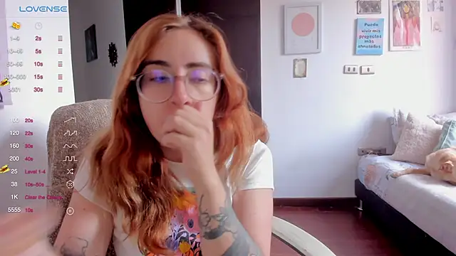 Snapshot of linda_giggle chatting on 15, 1, 2025 linda giggle online show from 15, 1, 2025
