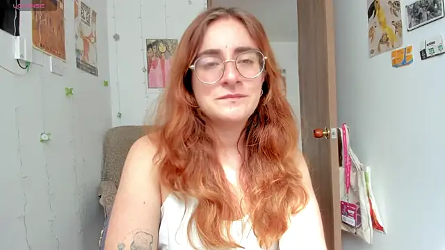 Snapshot of linda_giggle chatting on 6, 10, 2025 linda giggle online show from 6, 10, 2025