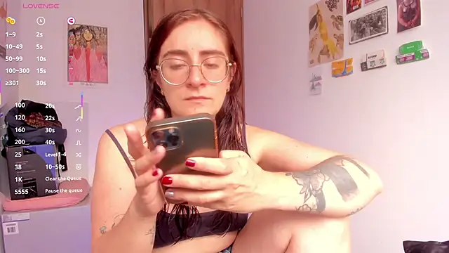 linda giggle online show from 9, 3, 2026