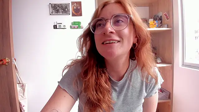 Snapshot of linda_giggle chatting on 10, 2, 2025 linda giggle online show from 10, 2, 2025