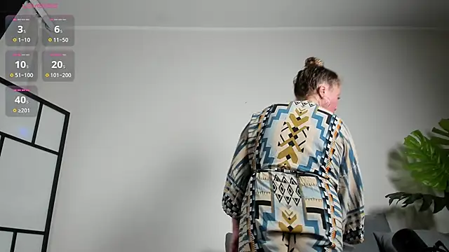 Amber Foks online show from 25, 10, 2025