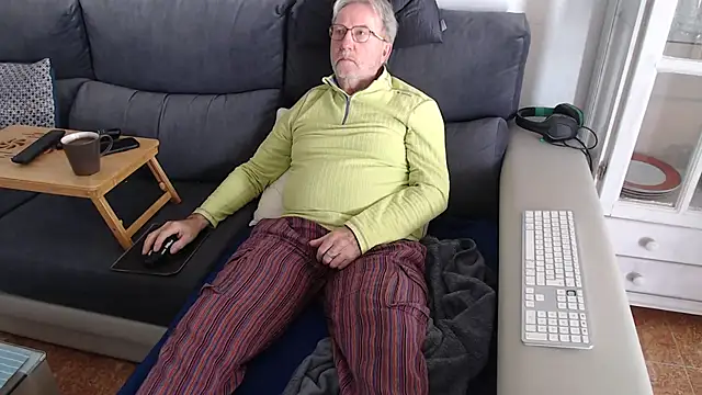 Nudelschwanz online show from 7, 3, 2025