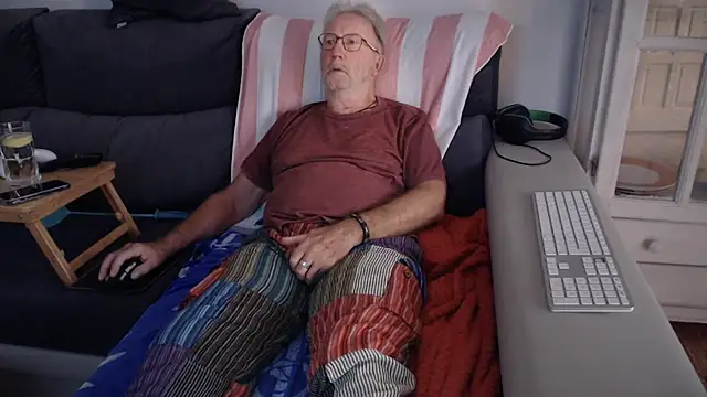 Nudelschwanz online show from 12, 10, 2025