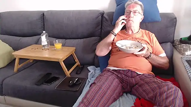 Snapshot of Nudelschwanz chatting on 30, 4, 2026 Nudelschwanz online show from 30, 4, 2026