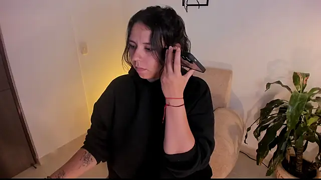 Snapshot of Amber__Davis chatting on 20, 11, 2025 Amber Davis online show from 20, 11, 2025