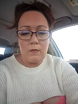 Snapshot of BBWQUEENBEEE chatting on 19, 1, 2025 BBWQUEENBEEE online show from 19, 1, 2025
