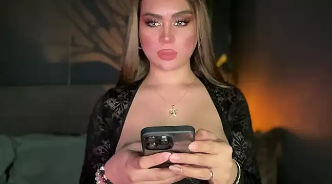 Snapshot of Mistress_supreme chatting on 4, 3, 2025 Mistress supreme online show from 4, 3, 2025