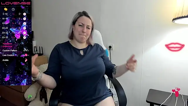Snapshot of Christen_John_lover chatting on 1, 3, 2025 Christen John lover online show from 1, 3, 2025