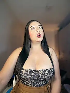 Snapshot of cami_ortiz__ chatting on 2, 6, 2026 cami ortiz online show from 2, 6, 2026