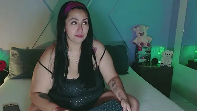 Snapshot of emmajohnss chatting on 11, 6, 2026 emmajohnss online show from 11, 6, 2026