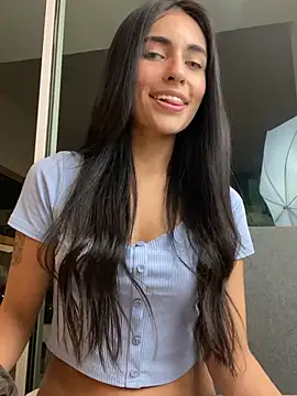 Snapshot of DaphneUwu chatting on 29, 4, 2026 DaphneUwu online show from 29, 4, 2026