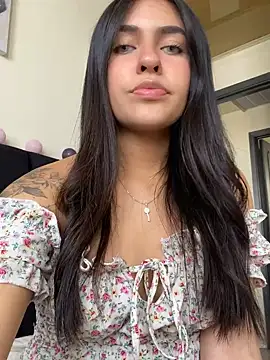 Snapshot of DaphneUwu chatting on 12, 3, 2025 DaphneUwu online show from 12, 3, 2025