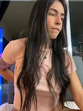 DaphneUwu online show from 14, 6, 2026