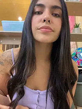 Snapshot of DaphneUwu chatting on 9, 10, 2025 DaphneUwu online show from 9, 10, 2025